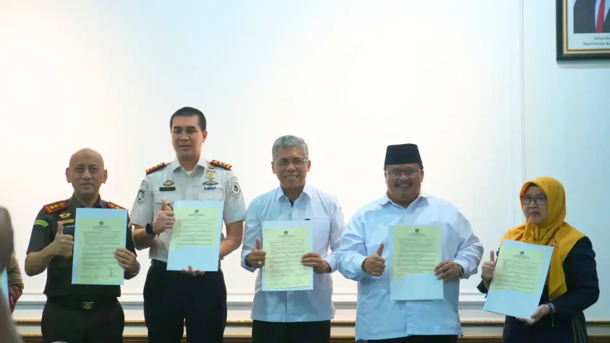 Imigrasi Karawang Raih Dua Penghargaan Bergengsi di Bidang Pelayanan dan Pengelolaan Anggaran Imigrasi Karawang