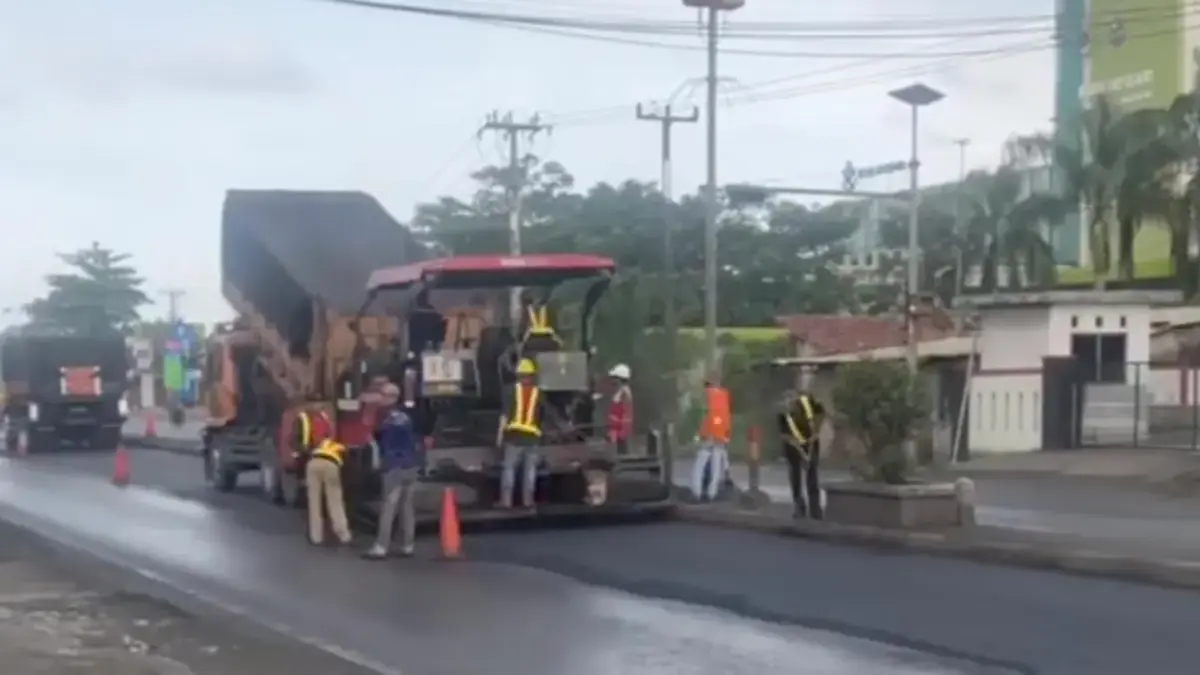 Jelang Arus Mudik Lebaran 2026, Jalan Nasional Pantura Karawang Yang Bolong dan Rusak Berat Sedang Diperbaiki Jalan Nasional Pantura Karawang Sedang Diperbaiki
