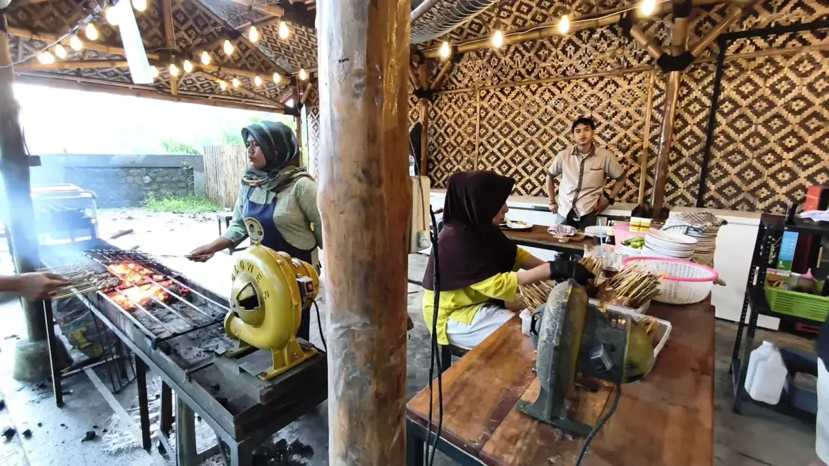 Sate Maranggi Mbah Goen di Wisata Kawung Tilu, Desa Cipayung, Kecamatan Cikarang Timur
