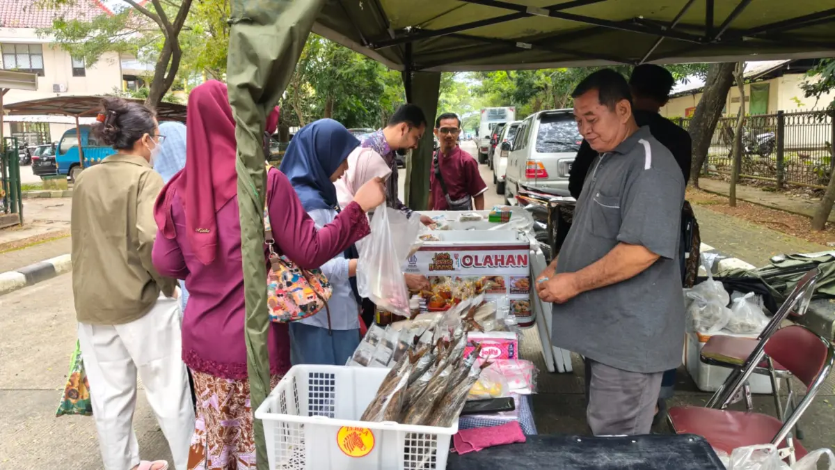 Dinas Perikanan Kabupaten Bekasi menggelar Bazar Produk Hasil Perikanan di Pasar Majong, Pemda Kabupaten Bekas