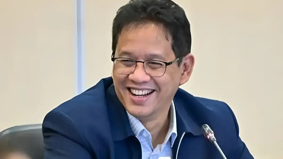 Menkeu Purbaya Yudhi Sadewa menilai pengunduran diri pimpinan OJK dan Direktur Utama BEI sebagai sinyal positi