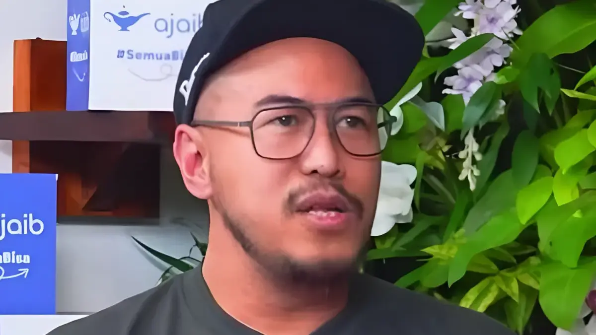 Haris Azhar dorong kasus Pandji Pragiwaksono diselesaikan lewat restorative justice sesuai KUHP baru.