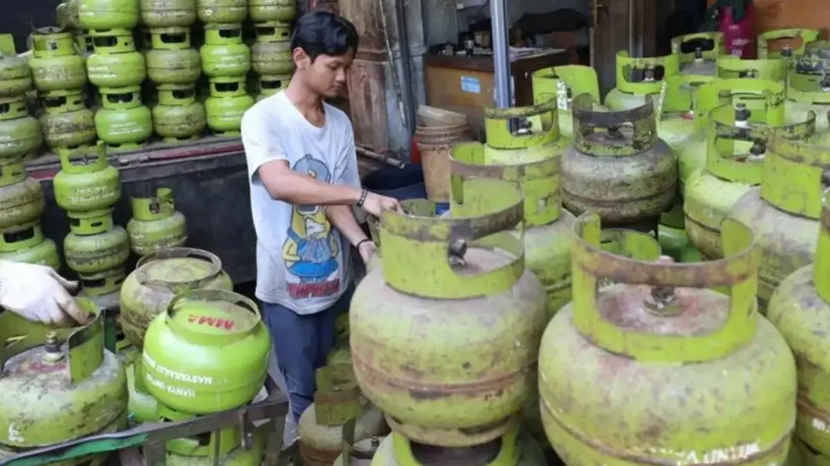 Pemerintah menyiapkan regulasi baru untuk menata ulang penyaluran LPG 3 kilogram agar subsidi tepat sasaran.