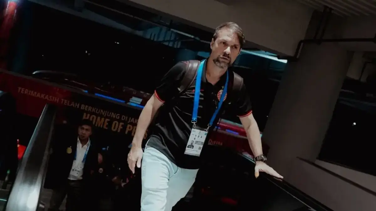 Mauricio Souza Bela Pemain Persija Usai Dapat Kartu di Ternate Pemain Persija Jakarta Allano Lima kembali menerima kartu kuning saat menghadapi Malut United pada laga Super