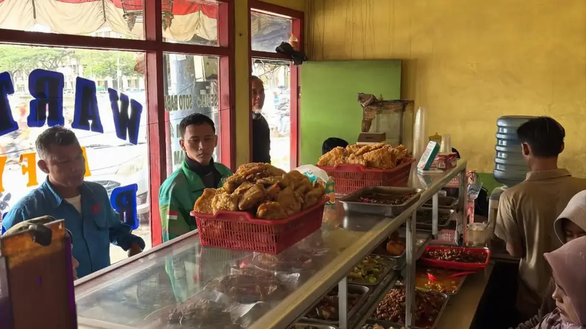 Ibu Rumah Tangga Wajib Tahu! Masak Sendiri atau Makan di Warteg, Mana yang Benar-Benar Lebih Hemat? Warteg