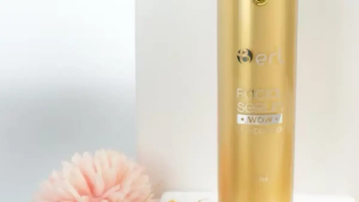 B ERL Wow Lightening Facial Serum