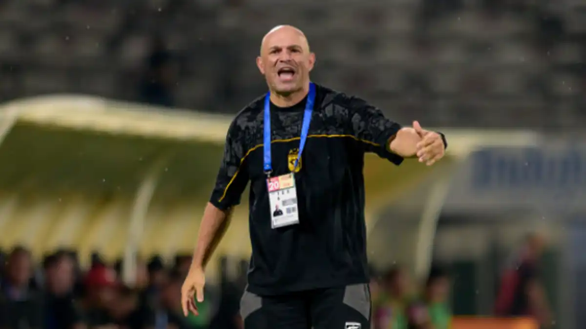 Sentuhan Tavares Berbuah Manis, Persebaya Tak Ingin Terpeleset Bernardo Tavares