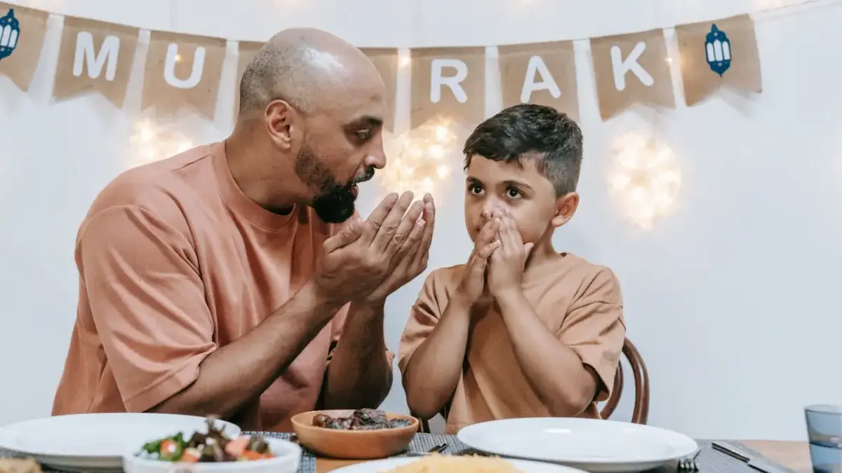 Ilustrasi Ramadhan umat Islam mempersiapkan niat puasa sebagai rukun utama ibadah Ramadhan.