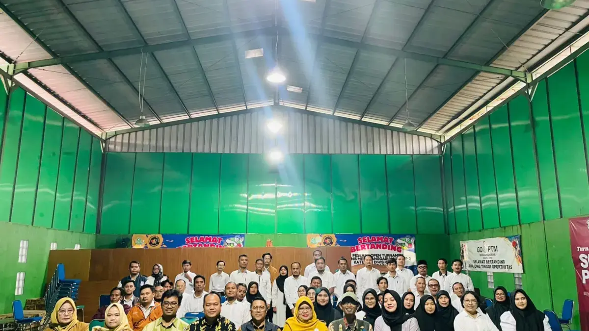 Pemerintah Kabupaten Karawang melalui Dinas Perindustrian dan Perdagangan Koperasi UKM Kabupaten Karawang memb