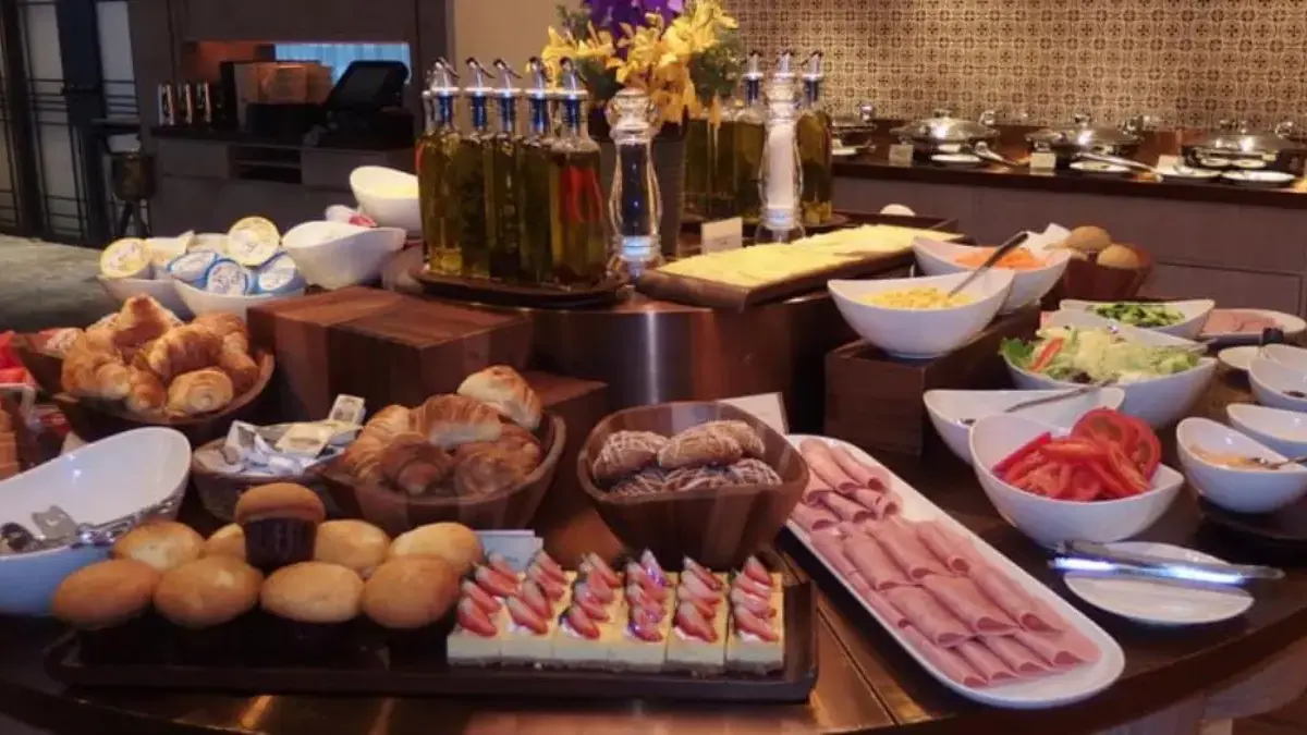 Buka Puasa di Hotel Karawang