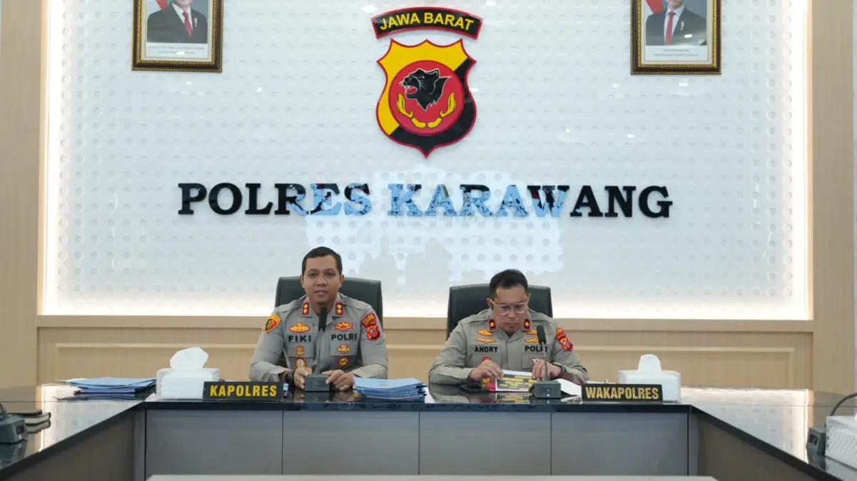 Kapolres dan Wakapolres Karawang