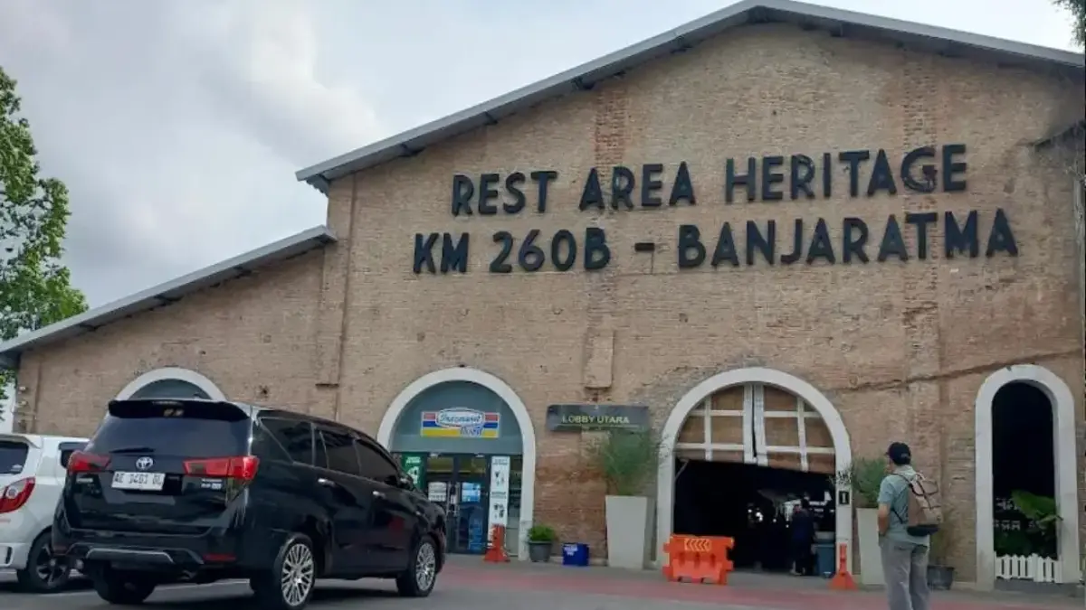 Rest Area Heritage Banjaratma yang berada di KM 260B ruas Tol Pejagan–Pemalang Brebes Jawa Tengah