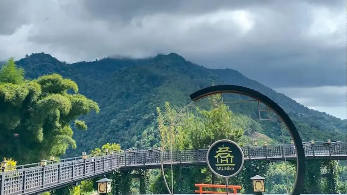 Rekomendasi Liburan Keluarga Lebaran Paket Lengkap: Kunjungi Joglo Arunika Kuningan Joglo Arunika Kuningan