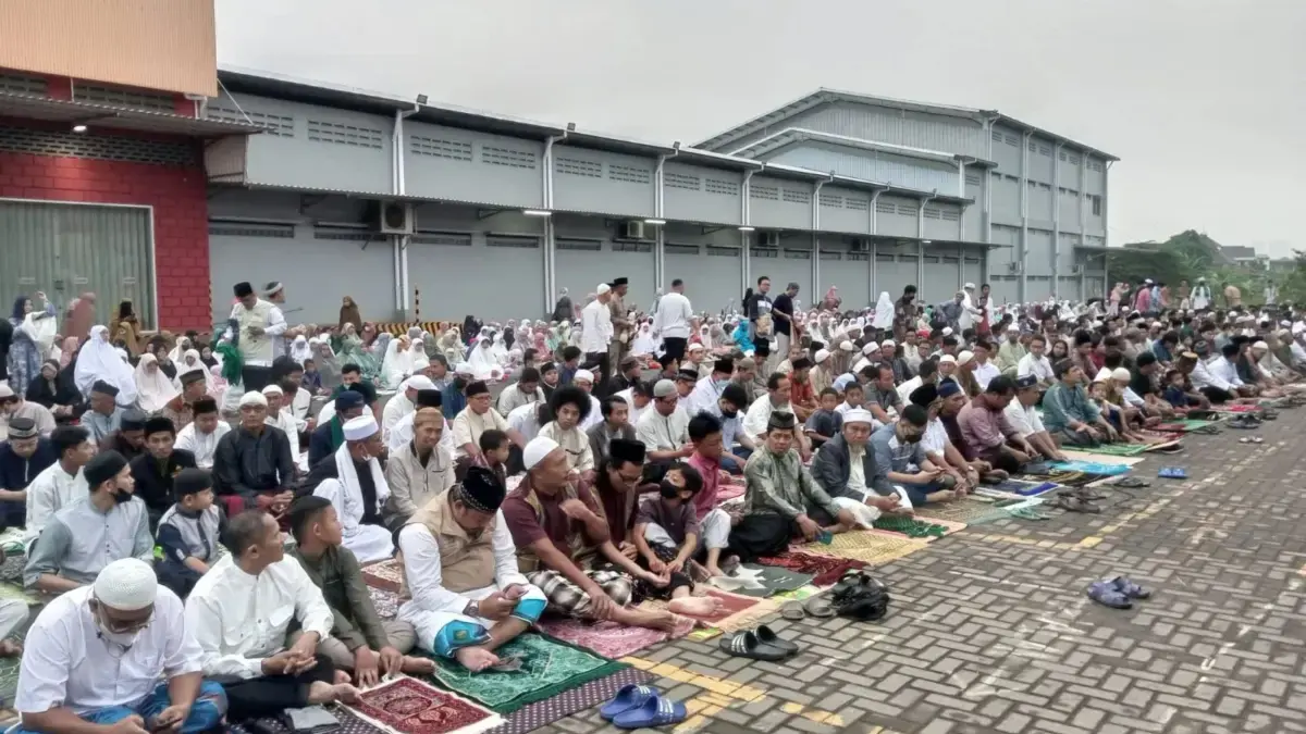 Muhammadiyah Lebaran Lebih Awal, Simak 12 Lokasi Tempat Salat Ied di Kabupaten Bekasi Pimpinan Daerah Muhammadiyah (PDM) Kabupaten Bekasi menyiapkan sedikitnya 12 lokasi untuk pelaksanaan Salat Id