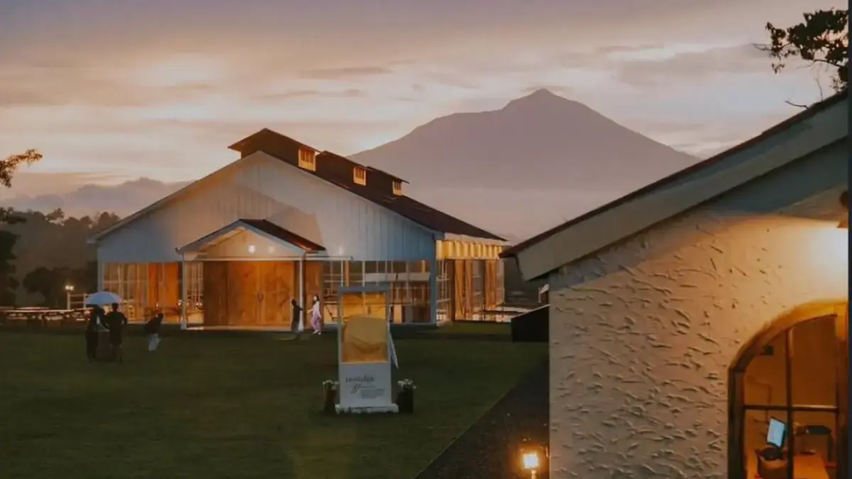 Rekomendasi Liburan Lebaran Keluarga di Garut: Nikmati Pemandangan Alam Indah dan Pemandian Air Panas Garland Barnville : Nuansa Eropa di Tengah Alam Garut