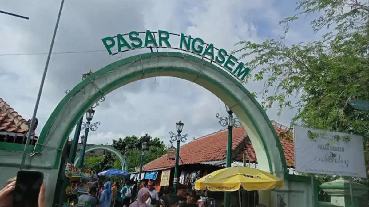 Rekomendasi Liburan 2–3 Hari di Yogyakarta: Kota Istimewa yang Selalu Membuat Suasana Hati Tenang dan Damai Pasar Ngasem Yogyakarta