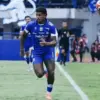 Striker Persib Bandung, Ramon Tanque, kembali menunjukkan ketajamannya jelang laga panas kontra Persebaya Sura