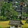 Belajar Nilai Agama dan Kesederhanaan di Kampung Dukuh Dalam Garut