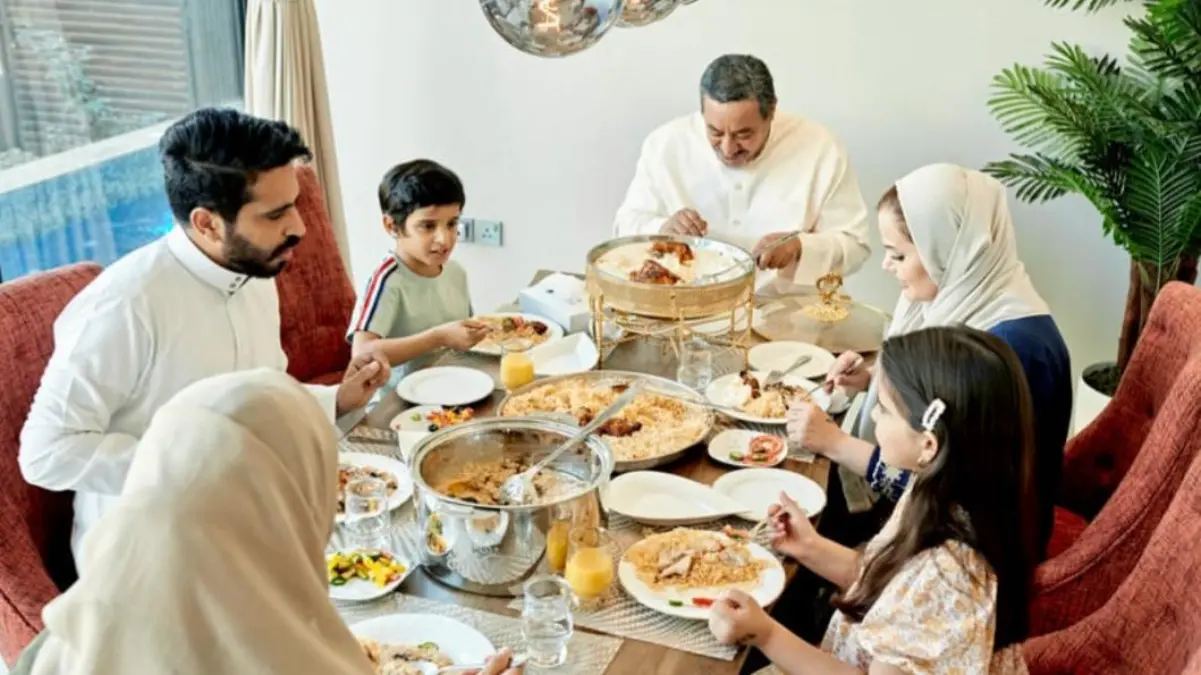 Membahagiakan Orang Tua menjadi jalan rezeki lancar