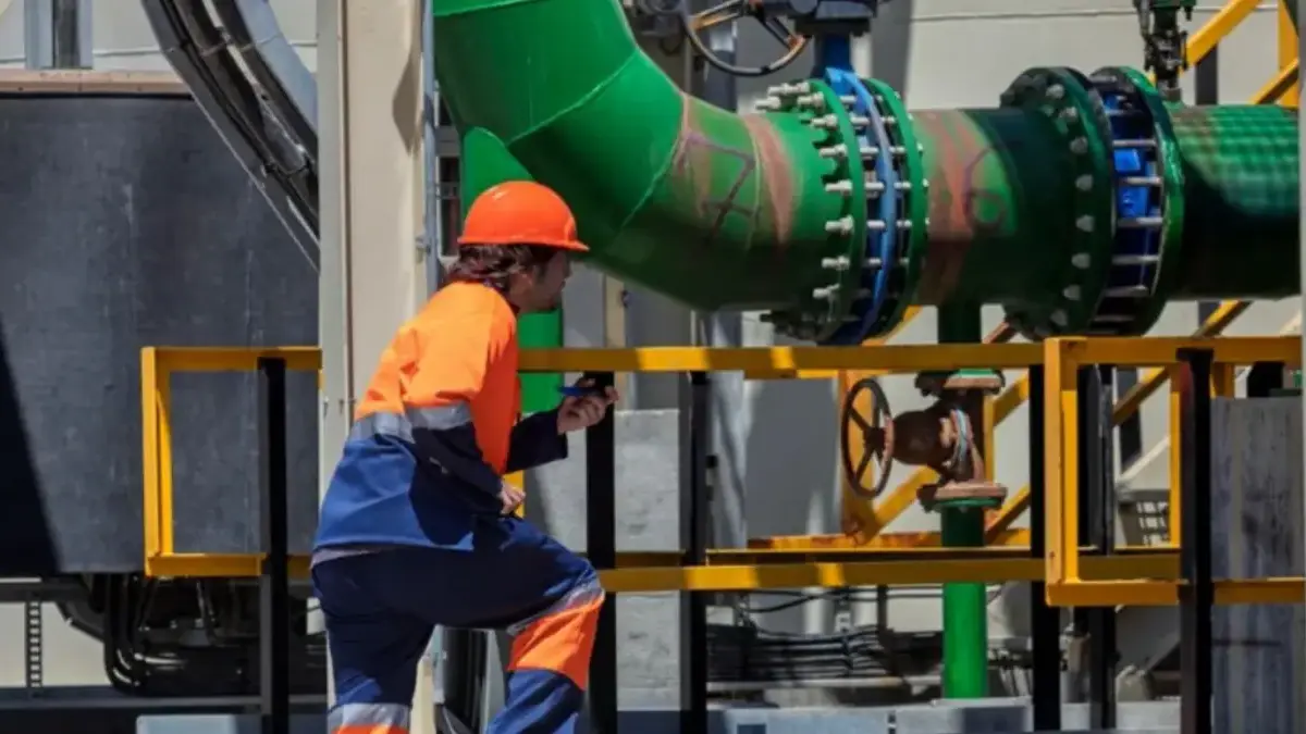 Yang Mau Kuliah Wajib Baca! Ini Dia Jurusan Kuliah yang Prospek Kerjanya Digaji Puluhan Juta Teknik Perminyakan dan Gas Bumi lulusan dengan gaji puluhan juta