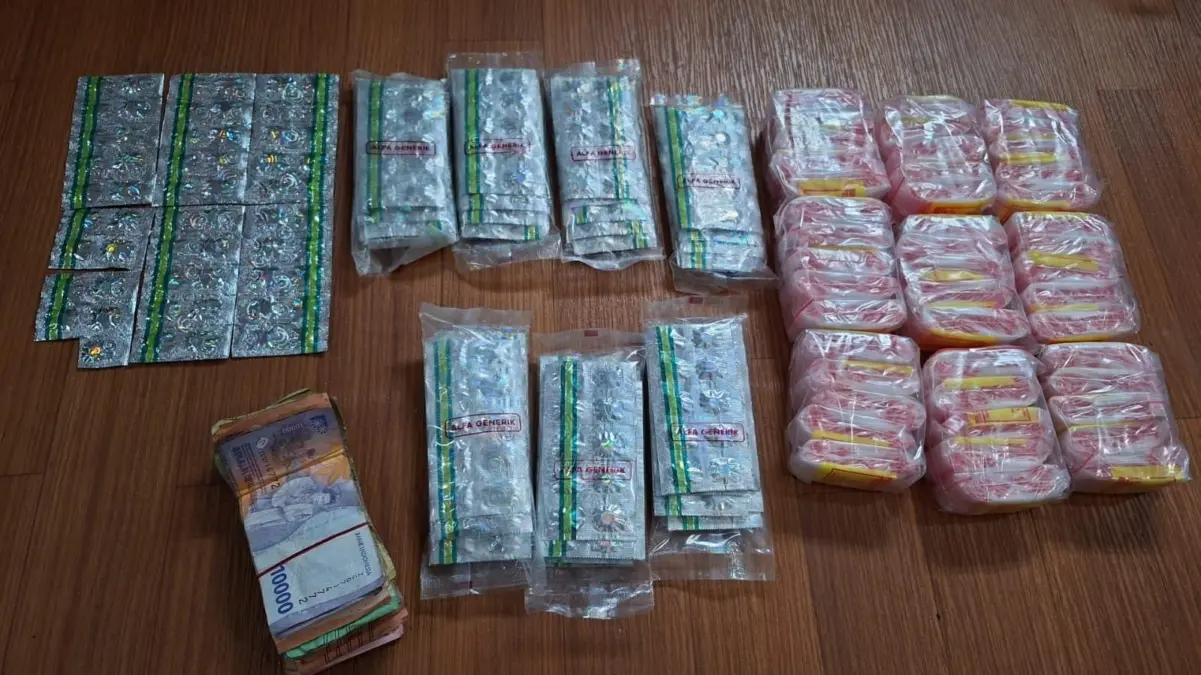 Barang Bukti Obat Keras.