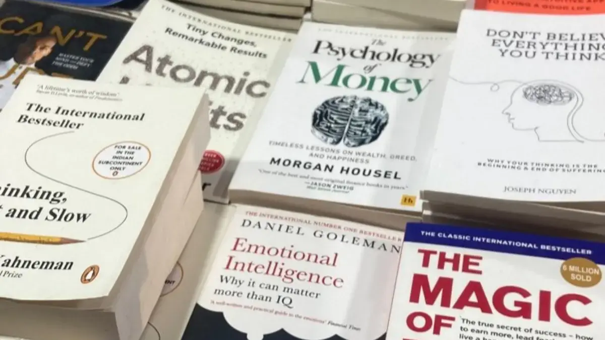 10 Buku & App Belajar Skill Weekdays Selama Perjalanan Kerja Karawang