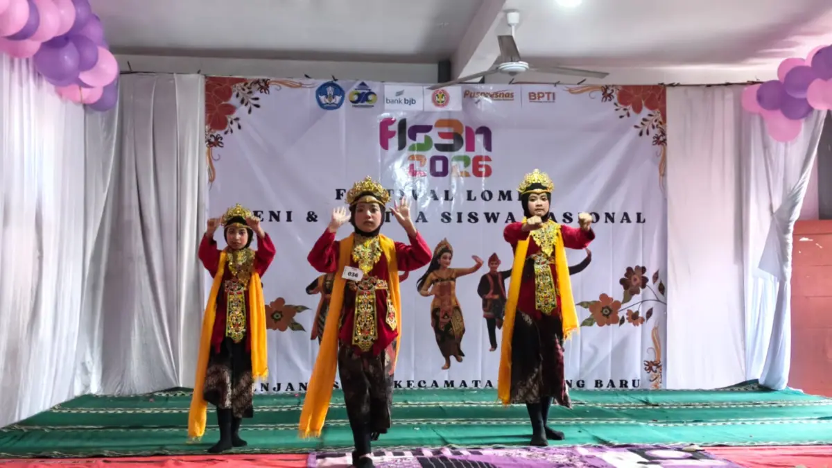Ratusan pelajar dari 44 SD Negeri dan Swasta di Wilayah Kecamatan Serang Baru, mengikuti lomba dalam Festival