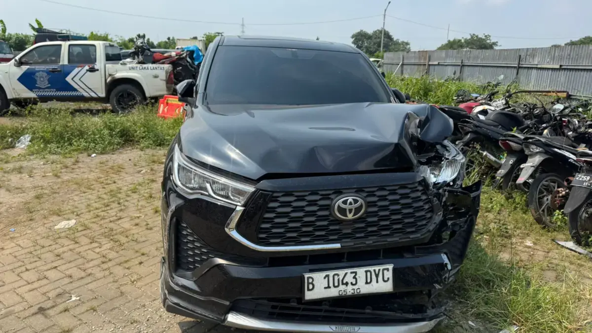 Tabrak Sejumlah Kendraan di Jalan Tuparev Karawang, Polisi Kejar Mobil Innova sampai Tol Japek Tabrakan di di Tuparev