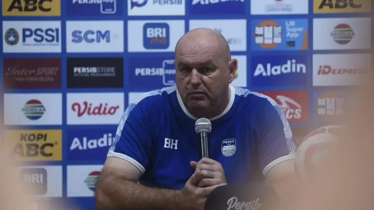 Pelatih Persib Bandung Bojan Hodak