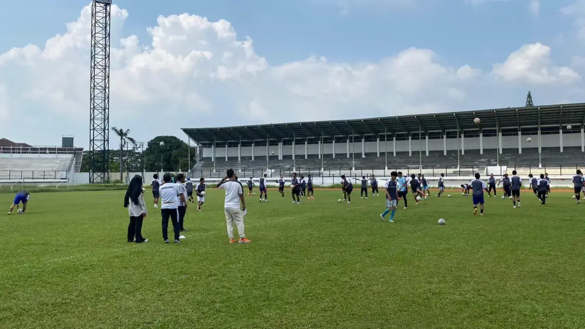 Pelatih Sepak Bola Karawang