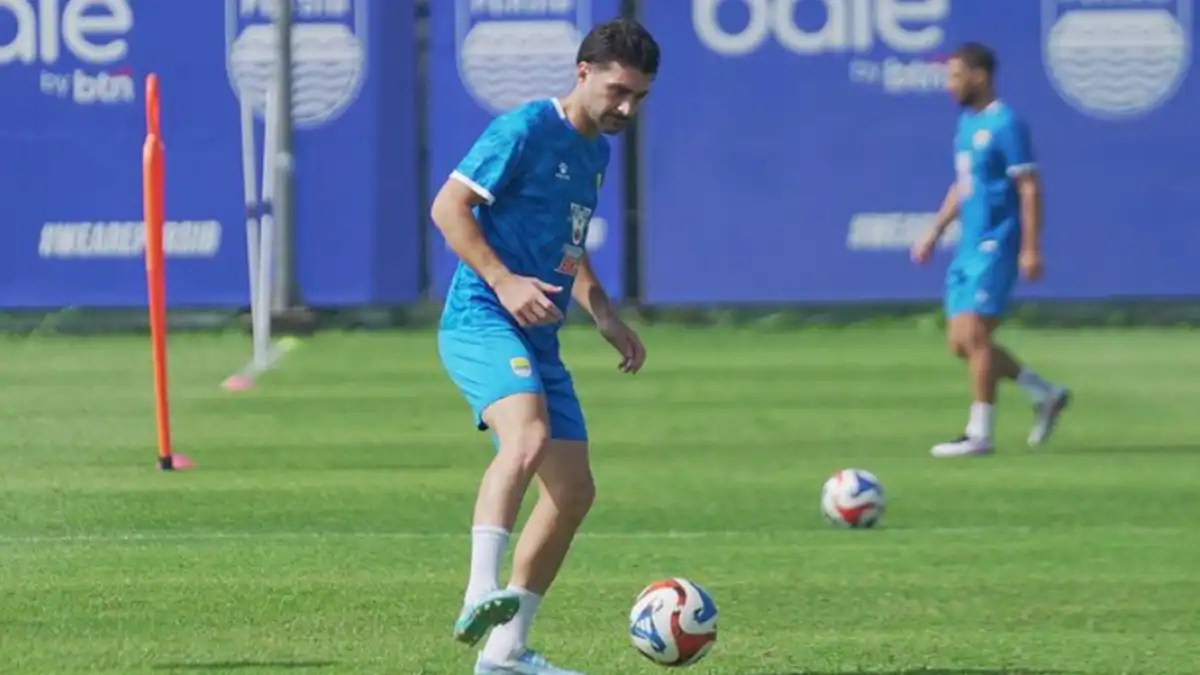 Frans Putros: Nasib Persib Ditentukan Sendiri, Kunci Ada di Konsistensi Persib Bandung