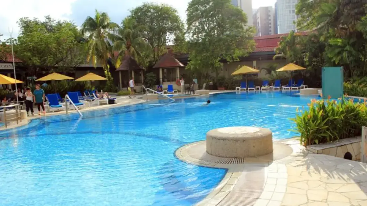 Rekomendasi Kolam Renang Karawang Terbaik Keluarga & Dewasa