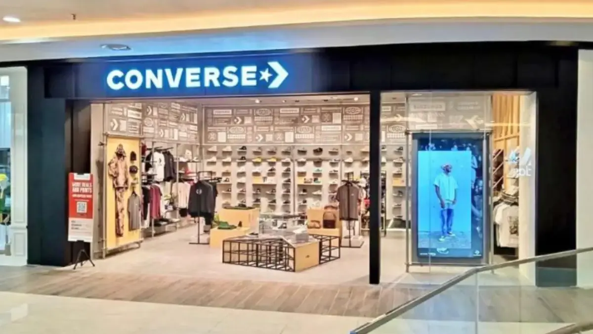 Converse AEON Deltamas, Belanja Sneakers Ikonik dengan Promo Buy 1 Get 1 Gratis!