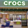 Crocs AEON Deltamas, Belanja Sepatu Santai & Ikonik dengan Diskon hingga 50%!