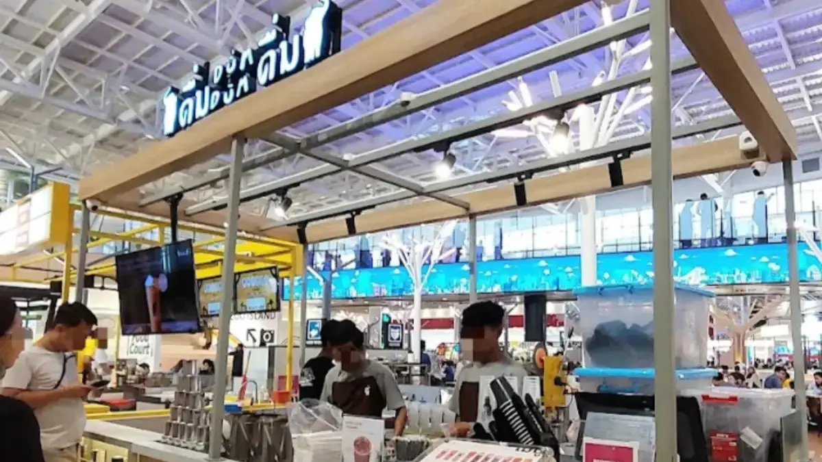 Dum Dum AEON Mall Deltamas, Minuman Thai Tea Asli Thailand yang Segar, Manis, & Kekinian!