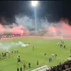 Pertandingan PSM vs Persib Berakhir Ricuh