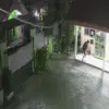pencuri sekolah