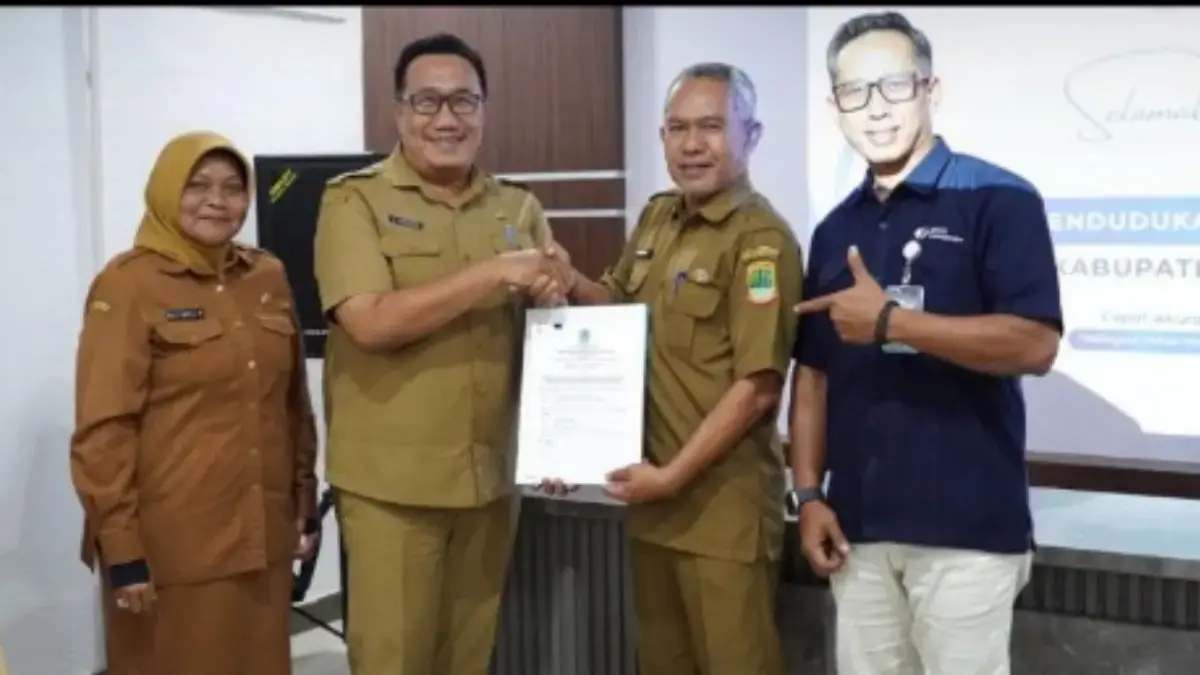 Sekarang Data Kependudukan Sudah Ada di Kecamatan, Disdukcapil Karawang Serahkan Hak Akses Data data kependudukan