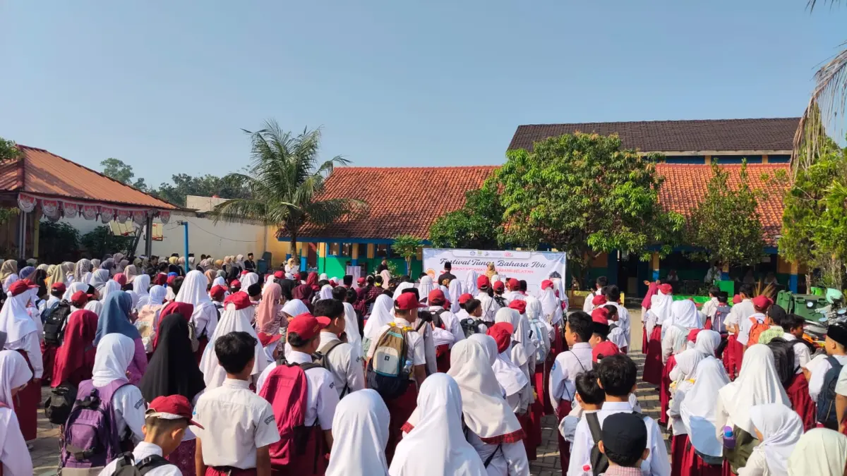 Festival Tunas Bahasa Ibu Cikarang Selatan Jadi Panggung Pelajar SD Kenalkan Budaya Sunda Sebanyak 255 pelajar dari 43 Sekolah Dasar (SD) Negeri dan Swasta di Wilayah Kecamatan Cikarang Selatan