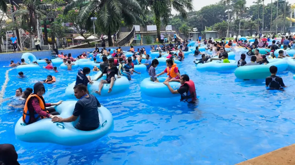 wahana wisata air Go! Wet Waterpark dipadati ribuan pengunjung. Lonjakan wisatawan bahkan disebut mencapai leb