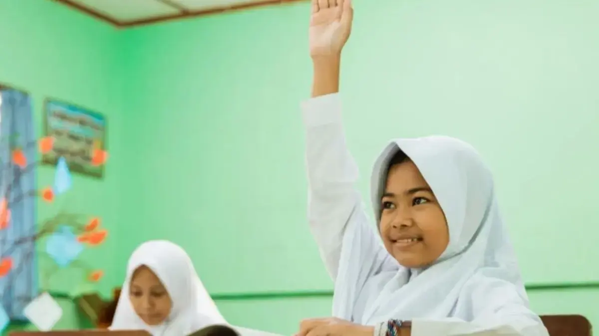 Ilustrasi : Anak belajar di sekolah