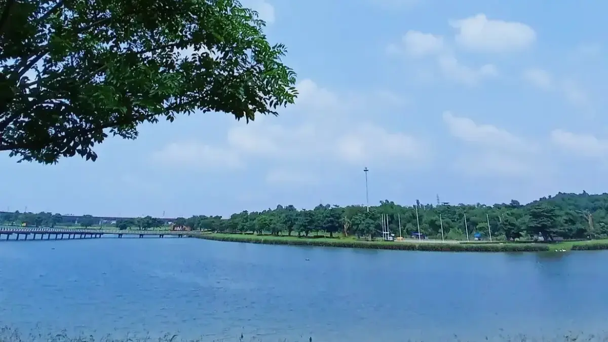 Danau Meikarta