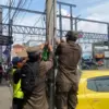 Satpol PP Karawang bersihkan botol