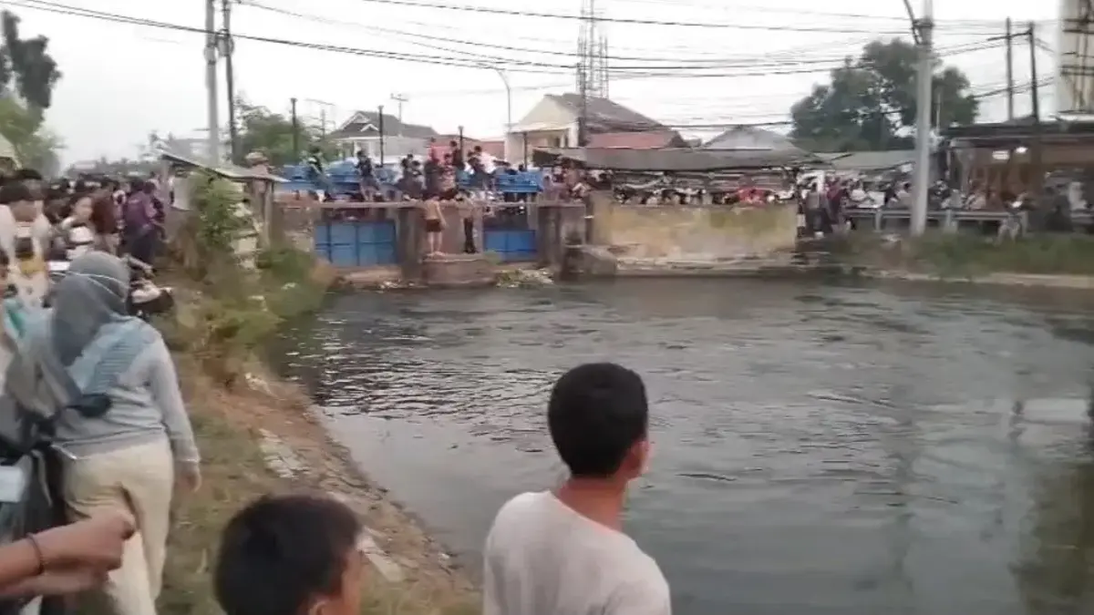 Seorang remaja berusia 14 tahun dilaporkan hilang setelah diduga tenggelam di Pintu Air Saluran Induk Irigasi