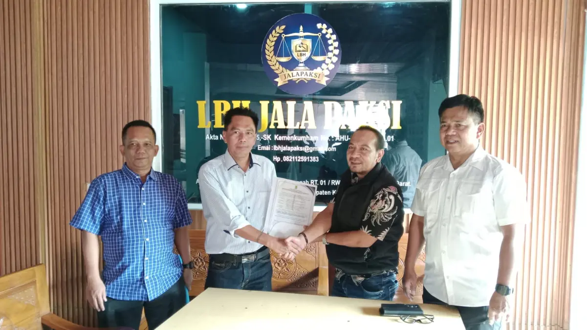 Kesbangpol Karawang Kunker ke LBH JALAPAKSI
