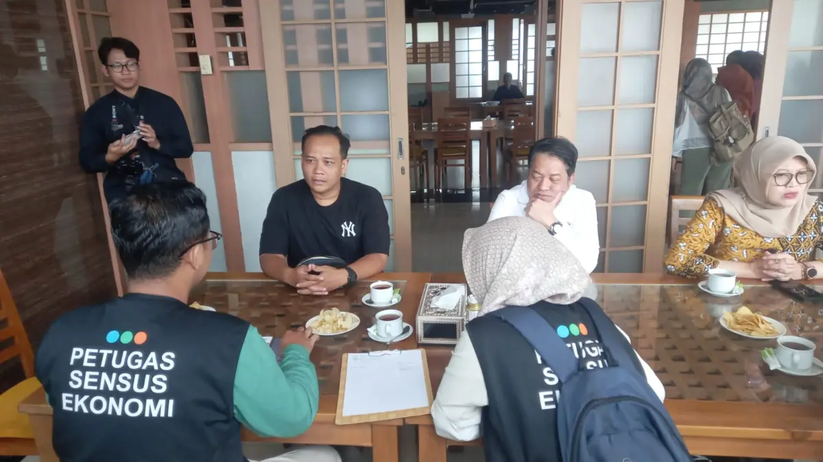 Tinjau Sensus Ekonomi 2026 di Karawang