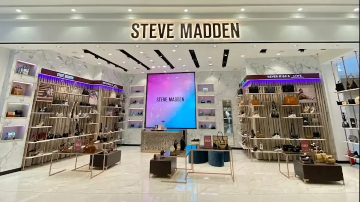 Steve Madden AEON Deltamas, Toko Sepatu & Tas Wanita Stylish yang Bikin Kamu Lebih Menarik!