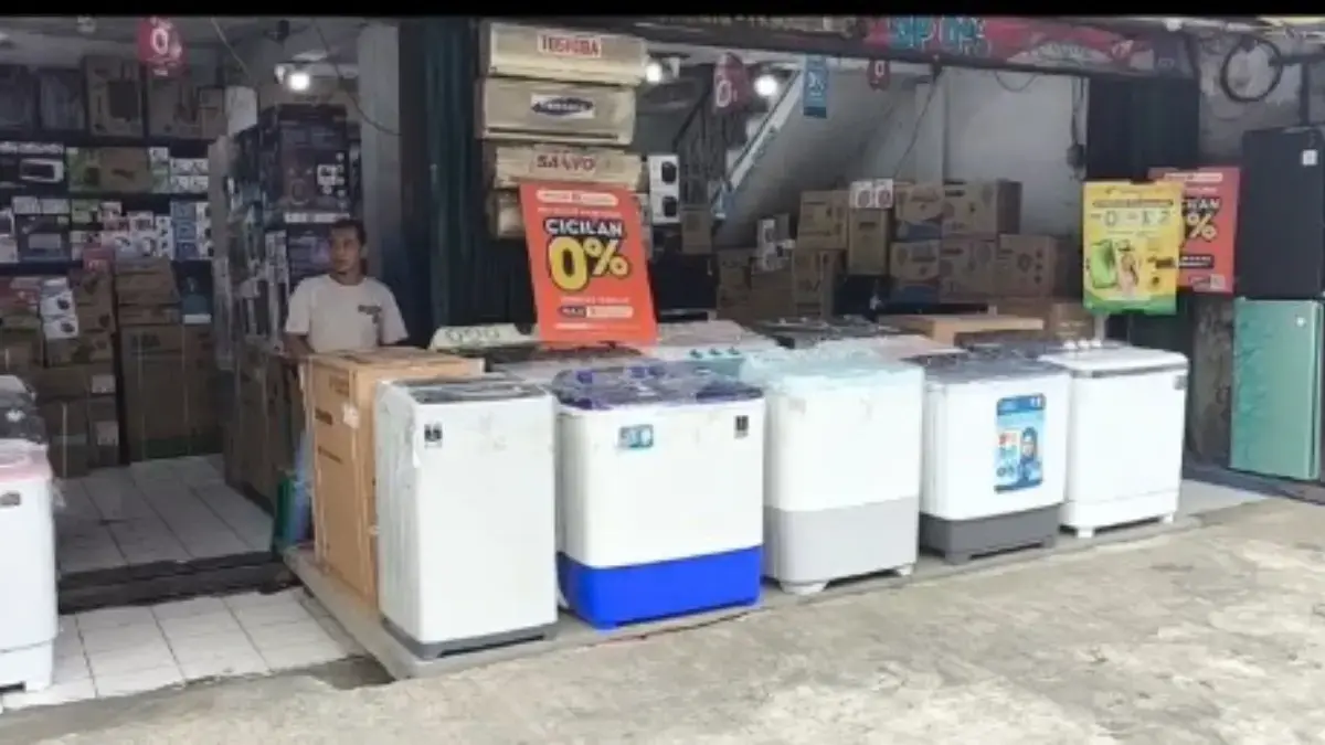 DOLAR MENGGILA, Pedagang Elektronik Pasar Cikarang Menjerit Penjualan Terjun Bebas elektronik