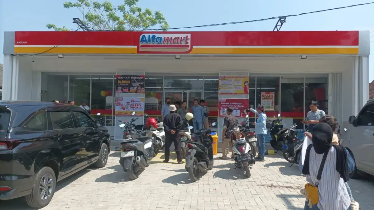 Ditolak oleh Puluhan Warga, Minimarket di Kalijaya Tetap Beroperasi Mulai 26 Mei