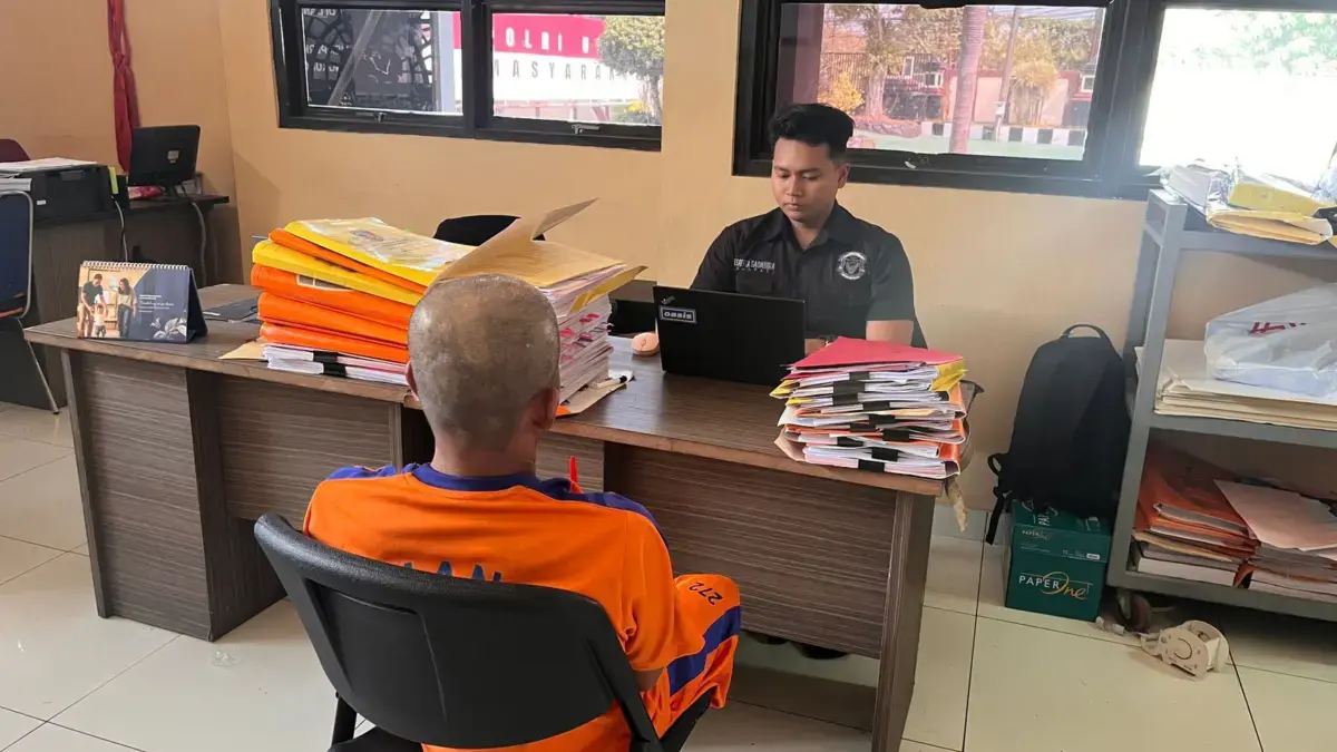 Seorang pria berusia 62 tahun asal Kecamatan Banyusari, Karawang, diamankan Satres PPA dan PPO Polres Karawang